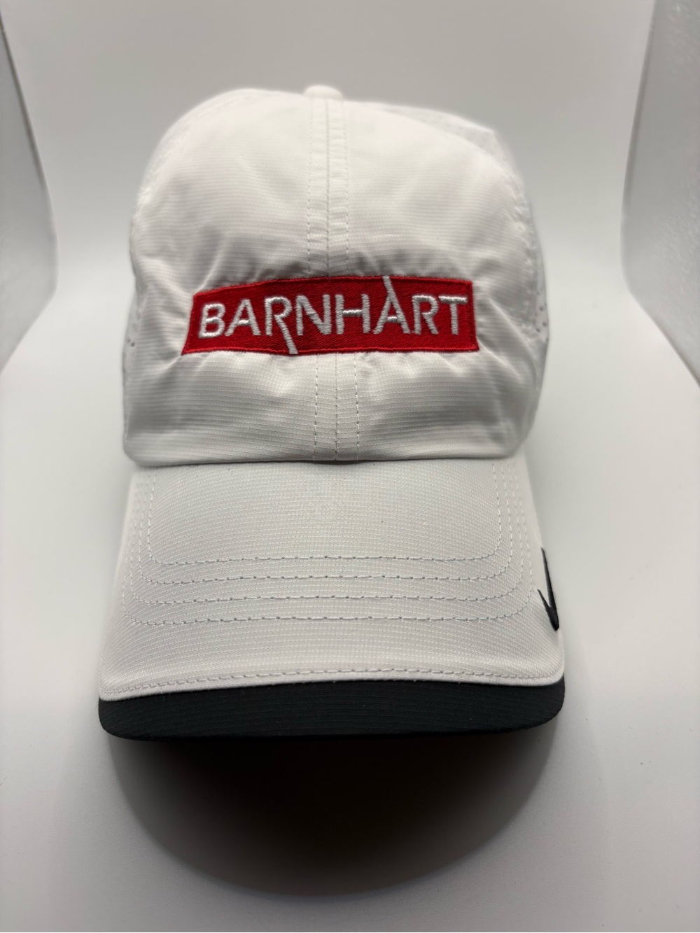 Nike Dri-FIT Barnhart White Black Performance Running Hat Cap M/L NWOT